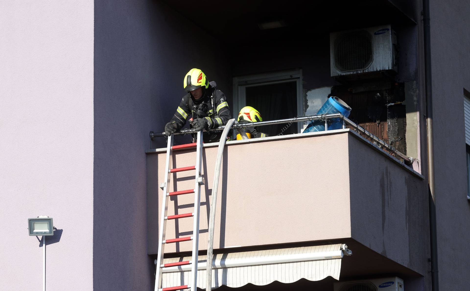 Požar u stanu u Oreškovićevoj ulici u Zagrebu