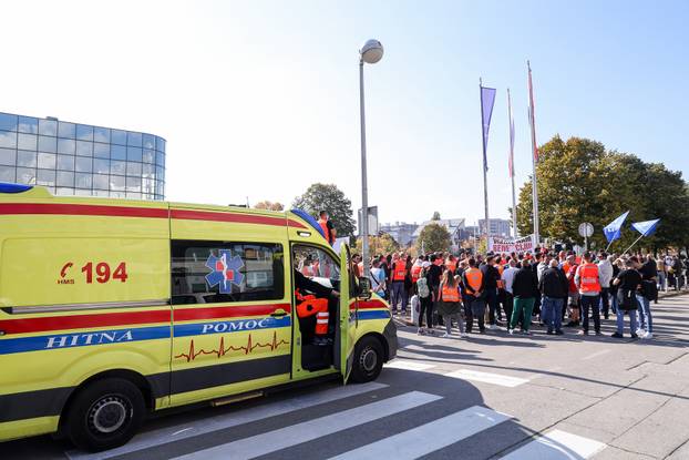 Zagreb: Prosvjed djelatnika zavoda za Hitnu medicinu.