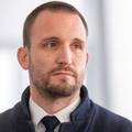 Tko je ministar Erlić čiji je otac osuđen u aferi Ribar: Ima plaću od 2535 eura, vozi Peugeot...