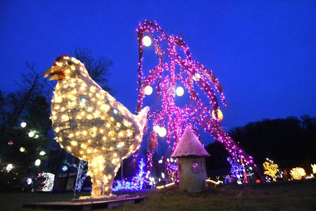 Grabovica: Uskrsna čarolija svjetla by Salaj donosi magičan ugođaj sa preko 60.000 pisanica