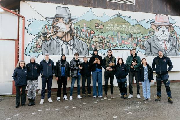 FOTO Igrači Cibone darovali su njuškice u Dumovcu i u vrijeme blagdana pokazali veliko srce