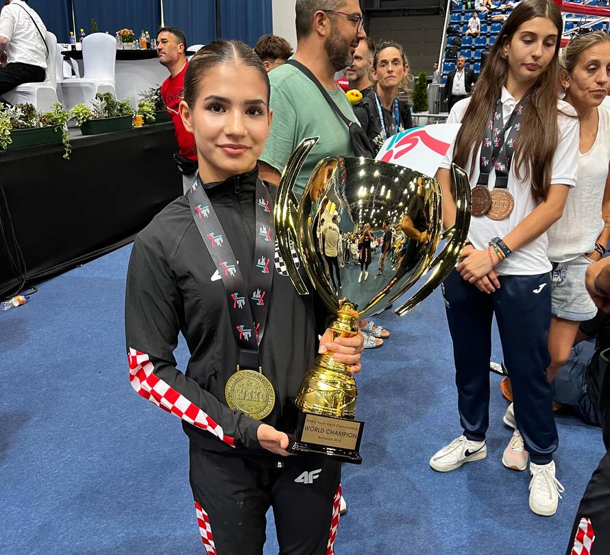 Veliki uspjeh mladih talenata: Kickboksači pokorili Mađarsku, a Žaja najbolja borkinja turnira!