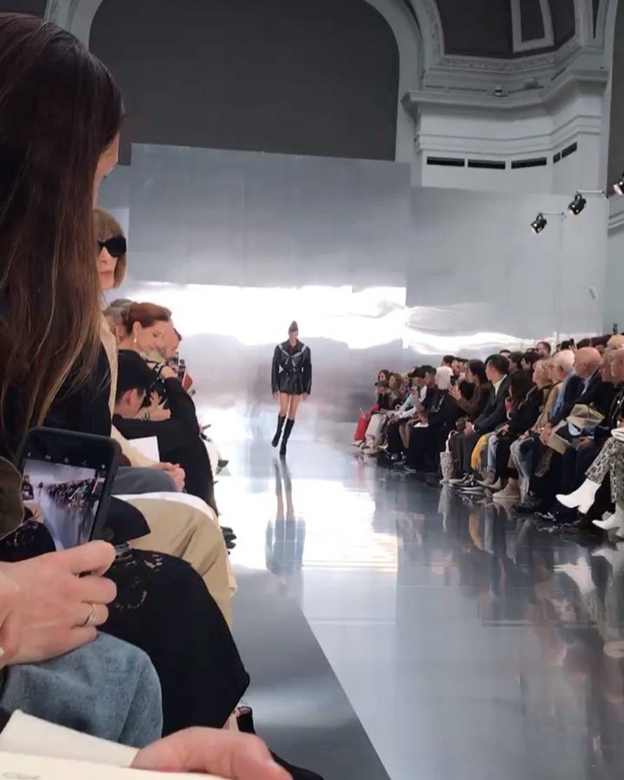 Prošetao pistom i nasmijao sve prisutne: Hodaš kao da si pijan