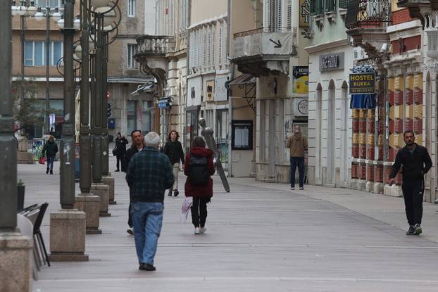 Rijeka se opet polako vraća u normalu nakon opsežne akcija uklanjanja mine