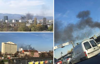 Veliki požar izbio u Zagrebu: 'U zrak je sukljao gusti, crni dim'