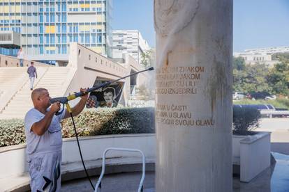 FOTO Vandali su bojom išarali spomenik HOS-a u Splitu