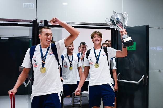 Zagreb: Dolazak prvaka Europe, Hrvatske U20 vaterpolske reprezentacije na aerodrom Pleso