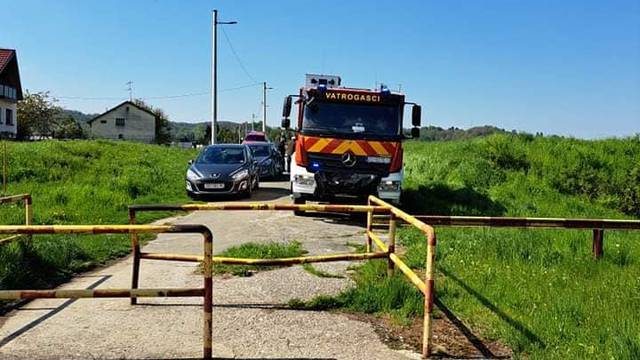 Policija o nesreći u Ludbregu: Djevojka je gurala bicikl preko prijelaza. Udarila ju lokomotiva