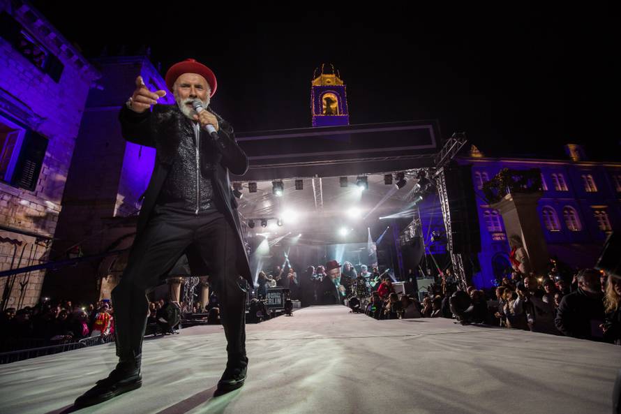 Pogledajte kako se Nova čekala u Zagrebu, Splitu, Zadru...