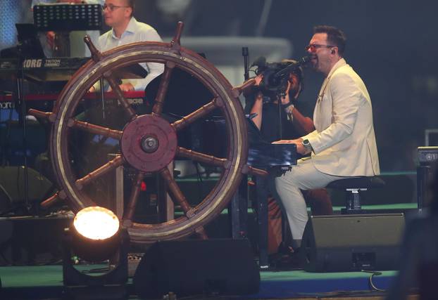 Vela Luka: Održan koncert "Trag u beskraju" posvećen Oliveru Dragojeviću