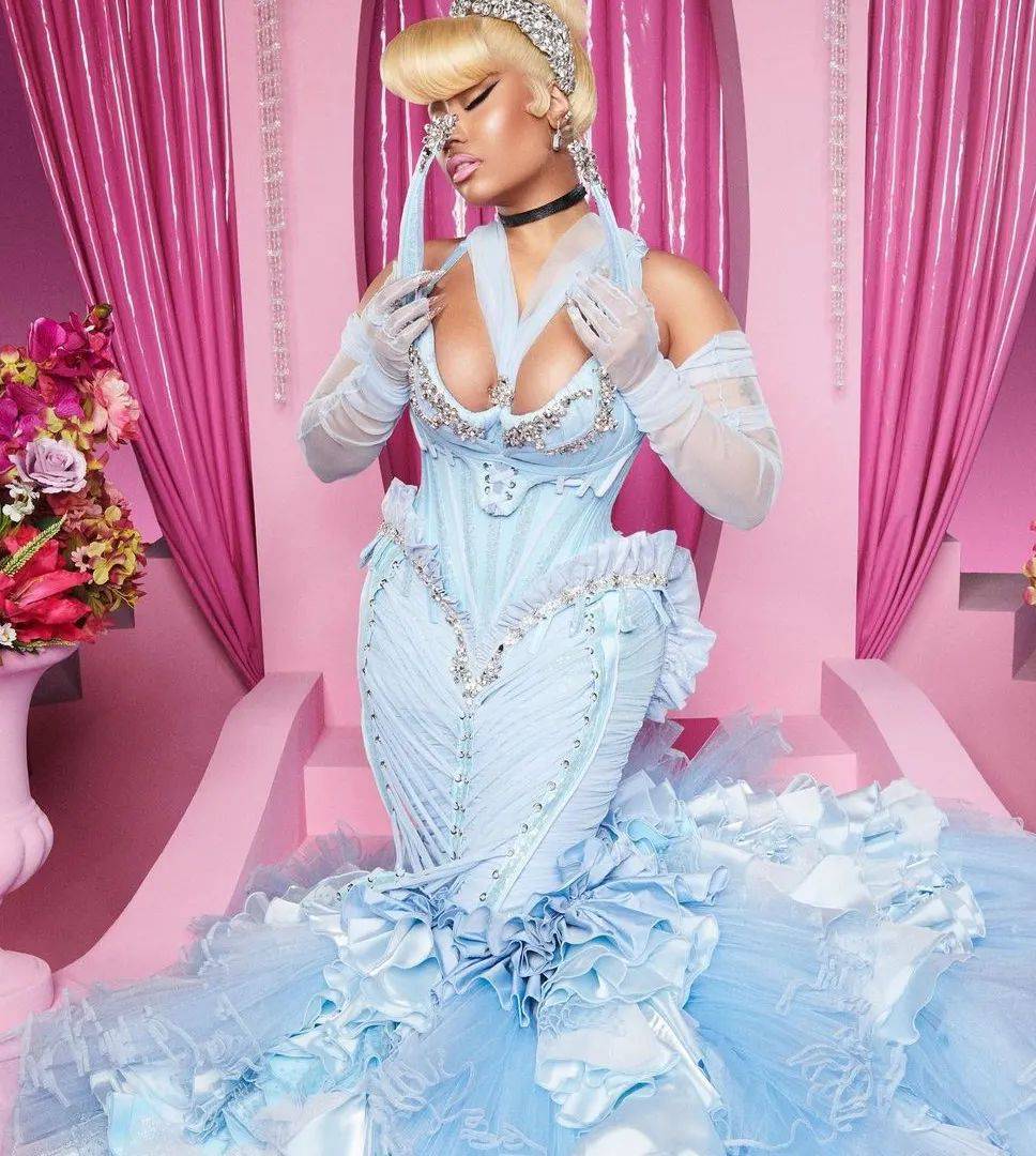 Nicki Minaj ponovno u kreaciji Zigmana: 'Kasnonoćni glamur'