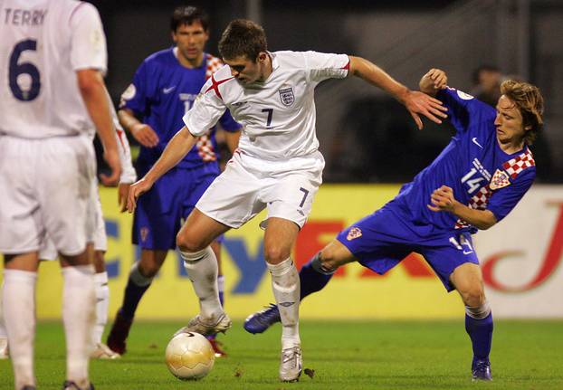 ARHIVA - 2006. Zagreb: Vatreni i "maksimirska krtica" srušili su Englesku 