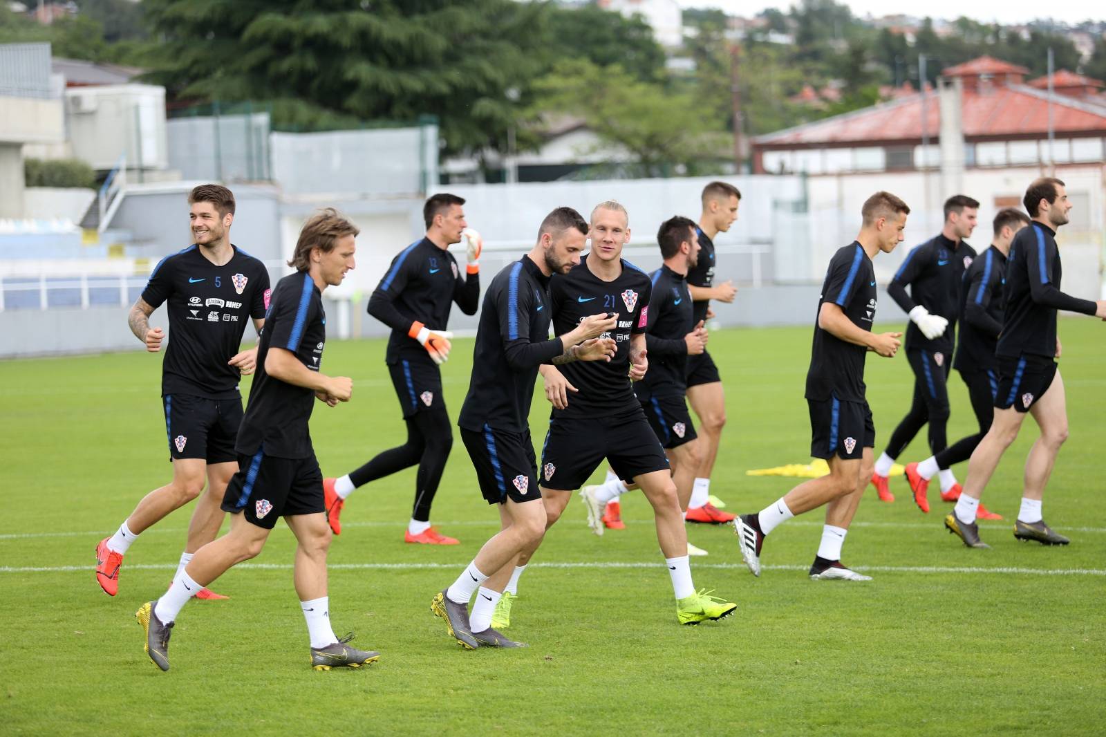 Rijeka: Hrvatska nogometna reprezentacija trenira na pomoÄnom stadionu Rujevica