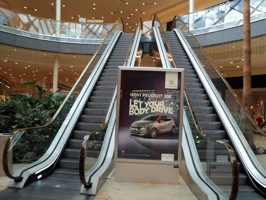 Outdoor akzent: 20 godina kvalitete i inovacija u oglašavanju