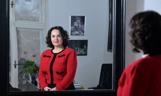 Iva Hraste Sočo: Kazalište može utjecati na društvo te mora biti i edukativnoga karaktera...