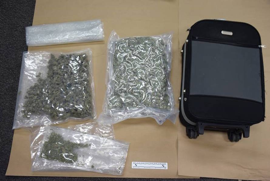 Pao diler u Novom Zagrebu: U stanu pronašli MDMA, kokain, 'speed'. Priveli su i ženu (32)