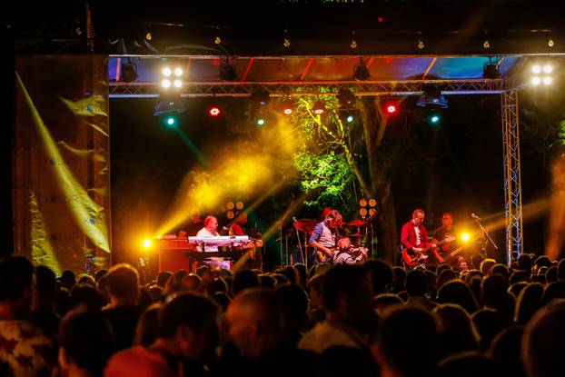 Split: Koncert Prljavog kazališta na Zvončacu