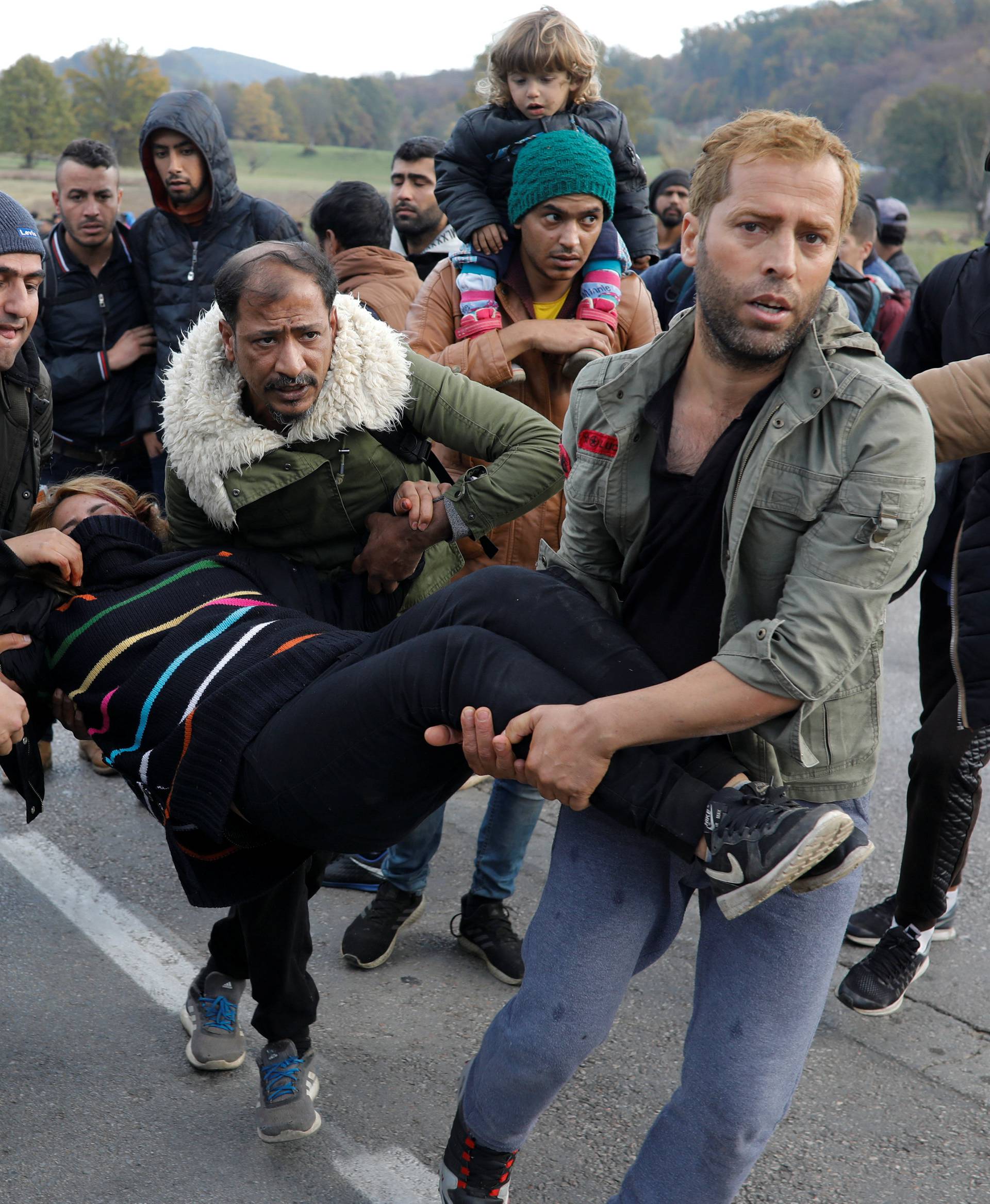 Migrants at the Maljevac border crossing between Bosnia and Croatia