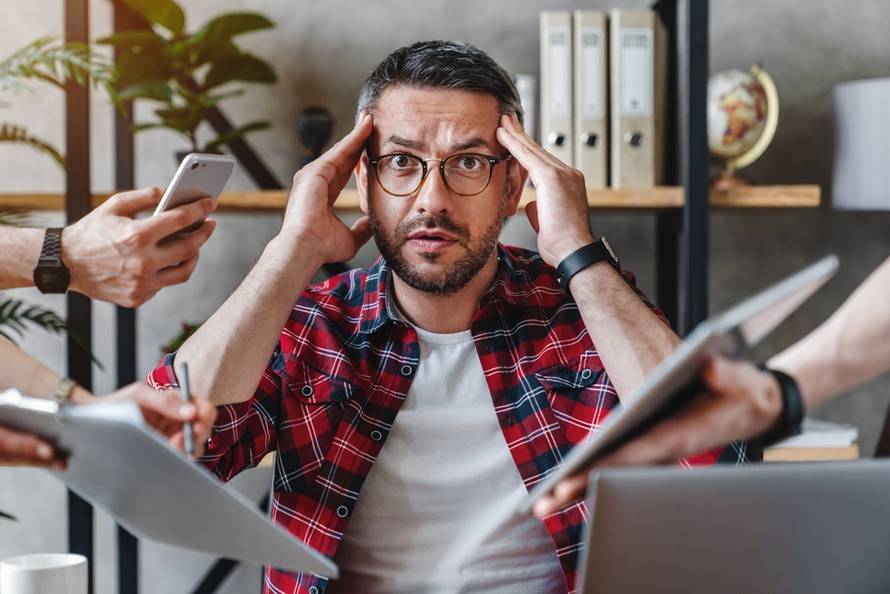 Overworked,Shocked,Businessman,Man,Freelancer,Worker,Sitting,At,Laptop,Distressed
