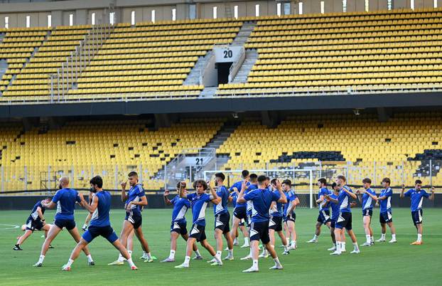 Atena: Nogometaši Dinama odradili su trening na OPAP Areni