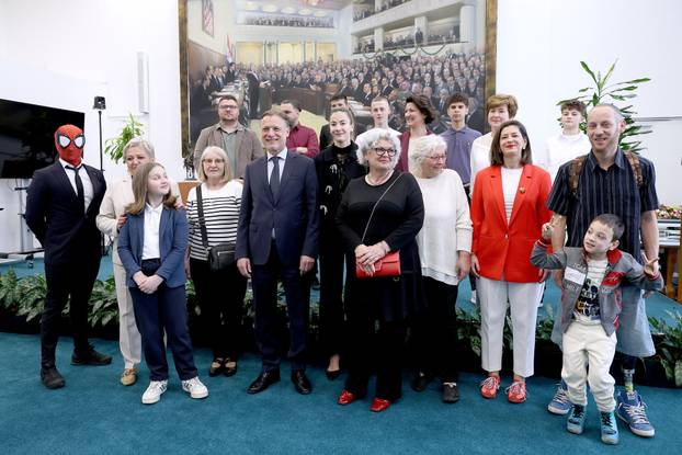 Zagreb: Gordan Jandrokovi&cacute; primio dobitnike nagrade &bdquo;Ponos Hrvatske&ldquo;