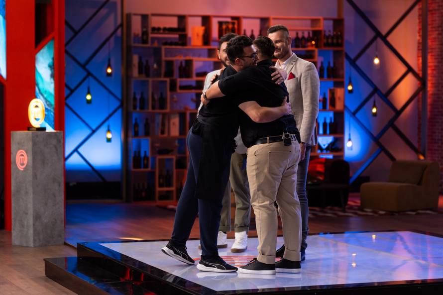 Elias napustio MasterChef nakon zahtjevnog stres testa