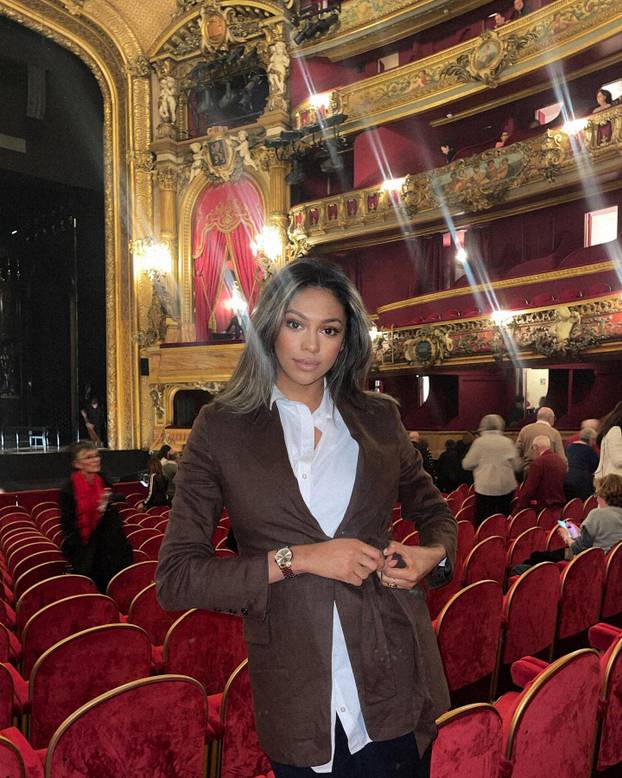 FOTO Bivša misica želi preuzeti Formulu 1: 'Cilj mi nije pobjeda'