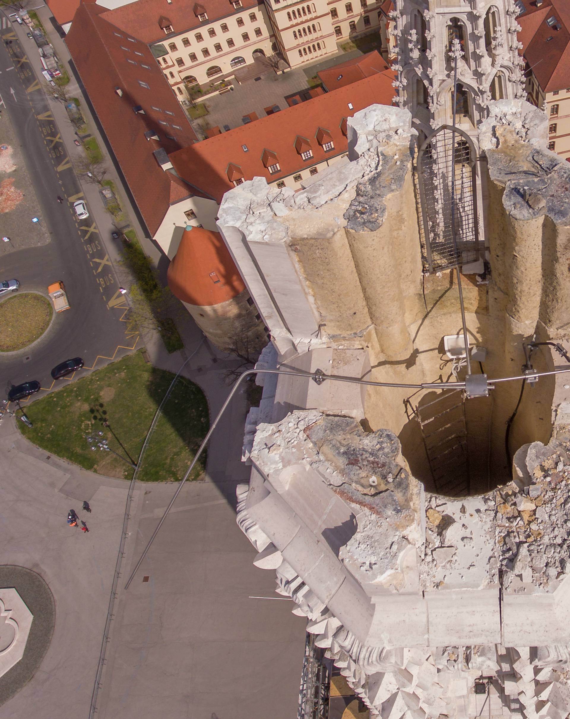 Dokument nadbiskupije: 'Nema druge, toranj se mora srušiti!