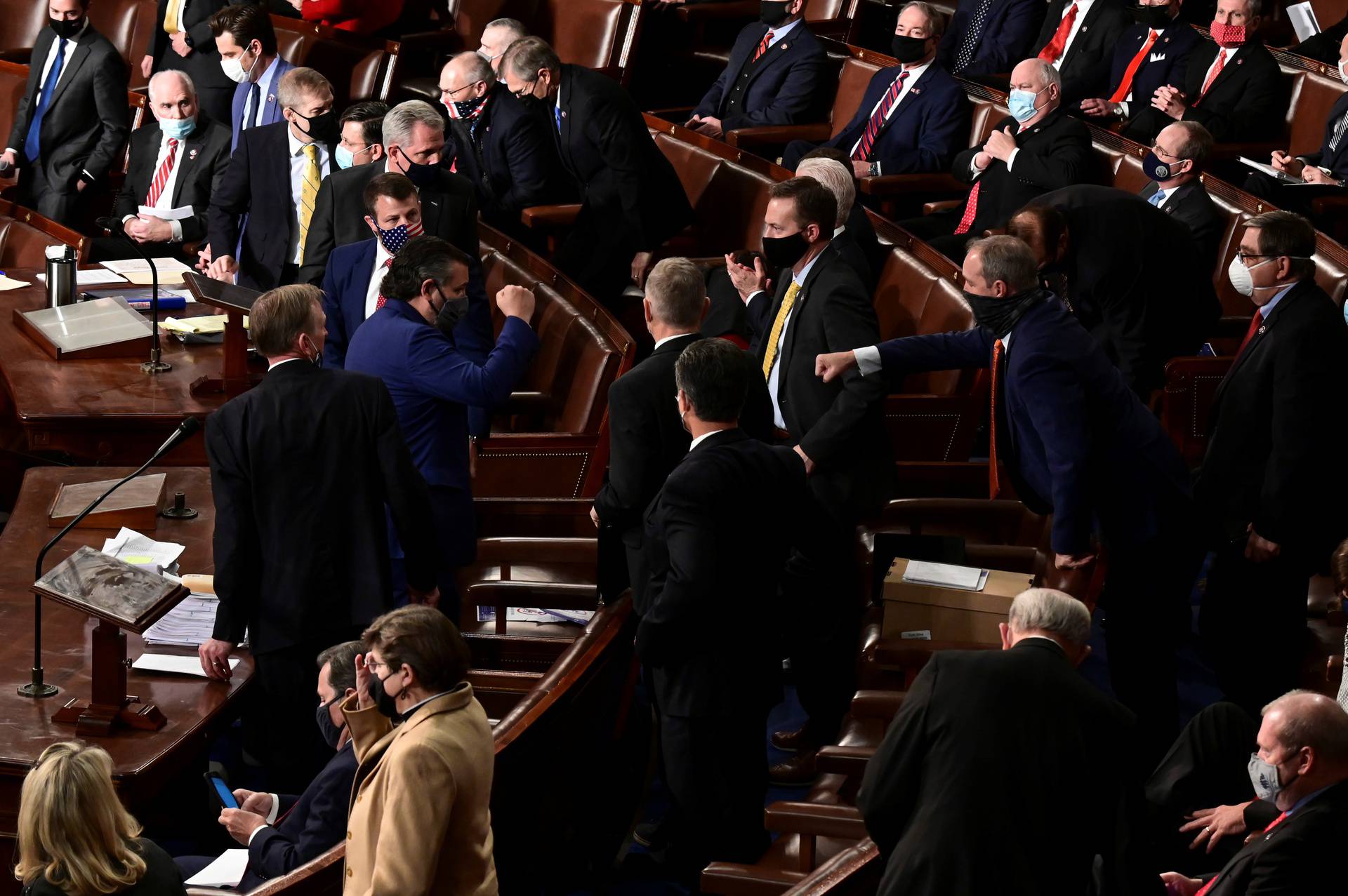 Joint session to certify the 2020 election results, in Washington