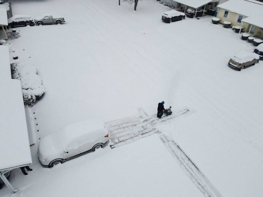 Winter storm expected across central and eastern U.S.