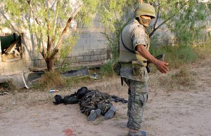 Meksiko: Vojnici su ubili 27 dilera koji su ih napali