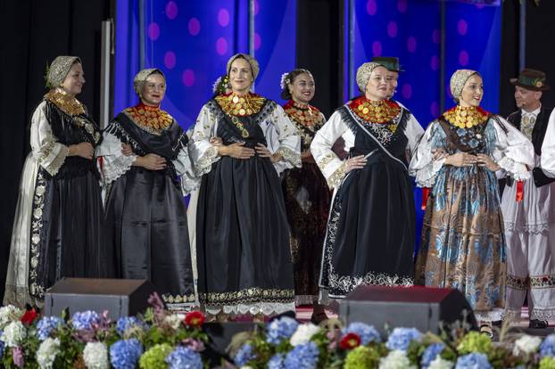 Vinkovci: 60. Vinkovačke jeseni pod sloganom "Jesen rumeni jabuka"