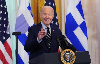 Biden najavljuje otpis kamata na studentske zajmove, treba mu potpora mlađih glasača