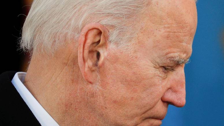 Emotivni Biden uoči odlaska u Washington: 'Žalim što nije tu'