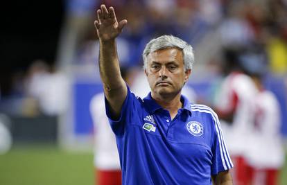 Licemjerni Mourinho žali se na rastrošne rivale: Kupuju titule