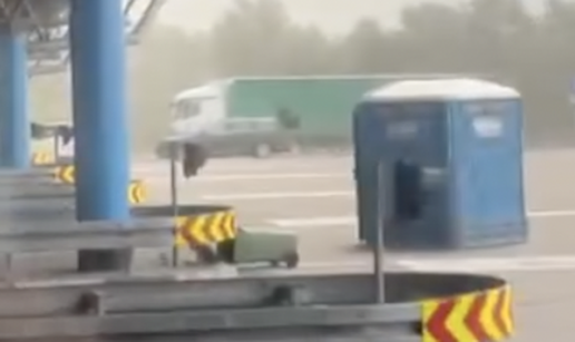 VIDEO Ide, ide zahod: Olujni vjetar poslao ga prema Srbiji