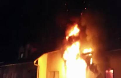 Pogledajte video: Stan nakon eksplozije potpuno je izgorio 