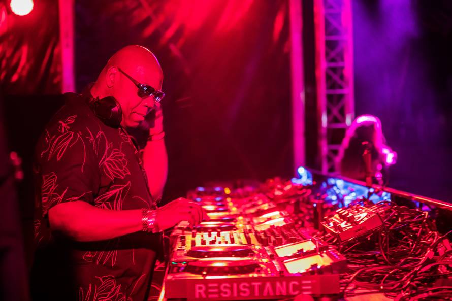 Split -  DJ-a Carl Cox