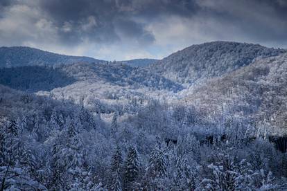 Ledeno kraljevstvo Plitvice: Inje i snijeg stvorili su pravu bajku