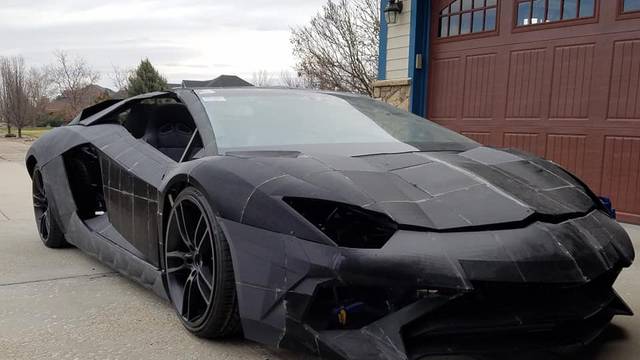 Otac i sin u dvorištu si printaju auto: Imat će novi Lamborghini