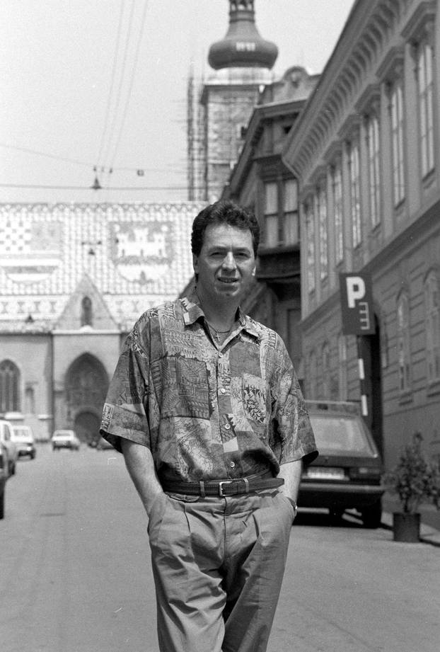 Zagreb: Pjevač Tomislav Ivčić, srpanj 1990.