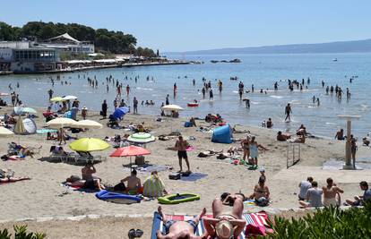 Splitske plaže pune turista, malo tko se drži distance