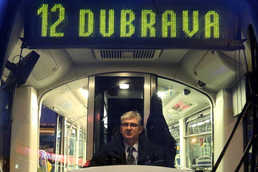 Nije se bojao: Kolegu i putnike spasio od nasilnika u tramvaju