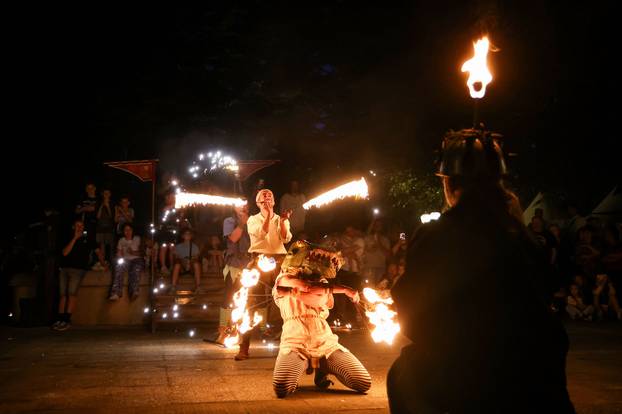 Donja Stubica: Borbe vatrom na Tahijevom viteškom turniru