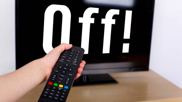 Što je bolje za TV: Iskopčati ga iz struje navečer ili na standby
