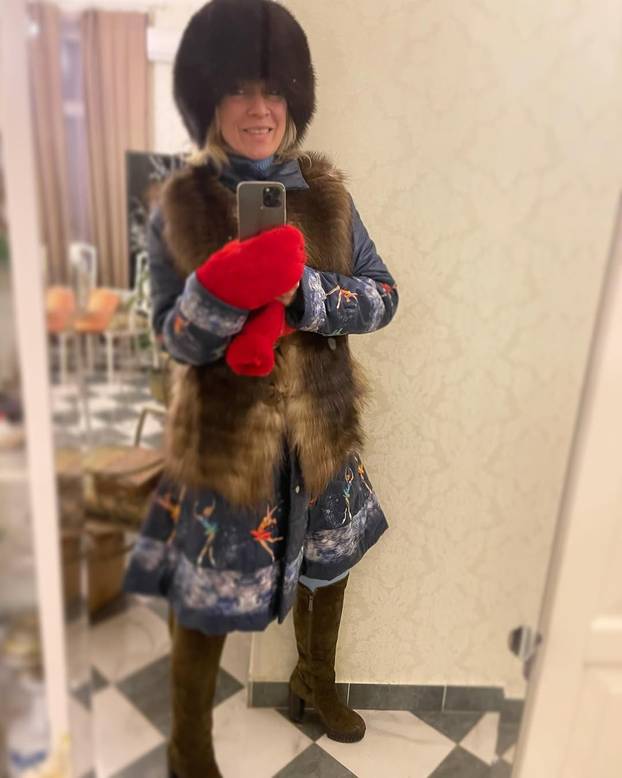 FOTO Zaharova bocnula Srbiju: 'Svjesni su rizika...';  Fotografije s njene svadbe 'zapalile' mreže