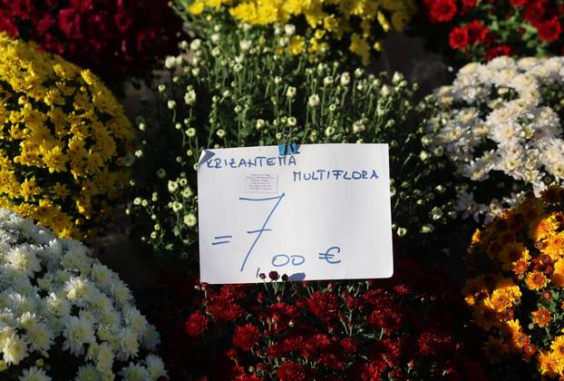 Šibenik: Uo?i nadolaze?ih blagdana pove?ana ponuda cvije?a i cvjetnih aranžmana