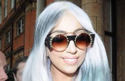 Narukvica Lady GaGe zaradila je 1,3 milijuna kuna za Japan 