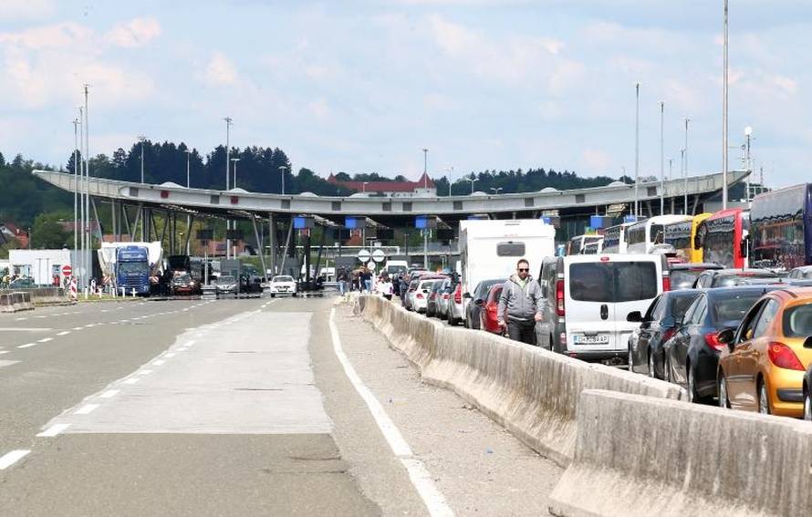 Opet kaos na Bregani: Putnici na granici čekaju i do pet sati!