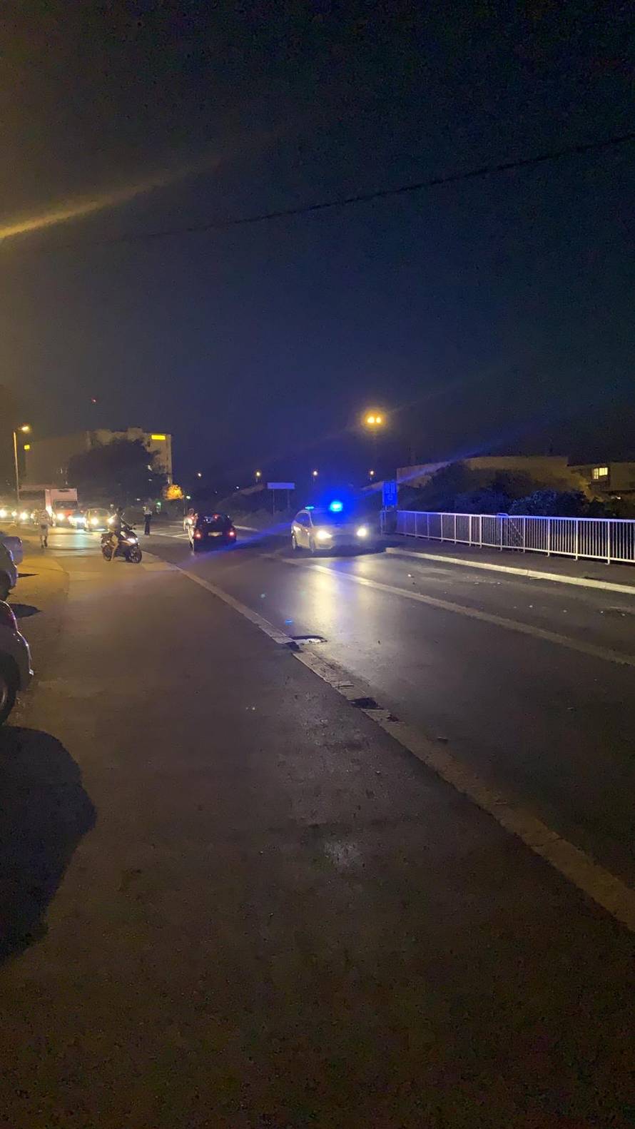 Nesreća u Splitu: Sudar tri auta, vozilo autoškole se prevrnulo